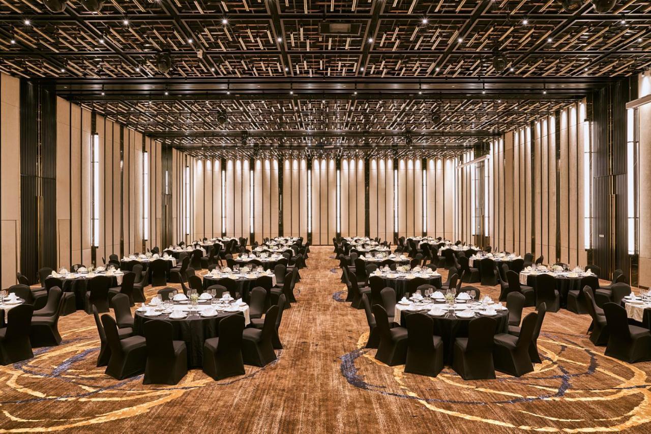 Moevenpick Villas & Residences Дуонг-Донг Экстерьер фото The Grand Ballroom